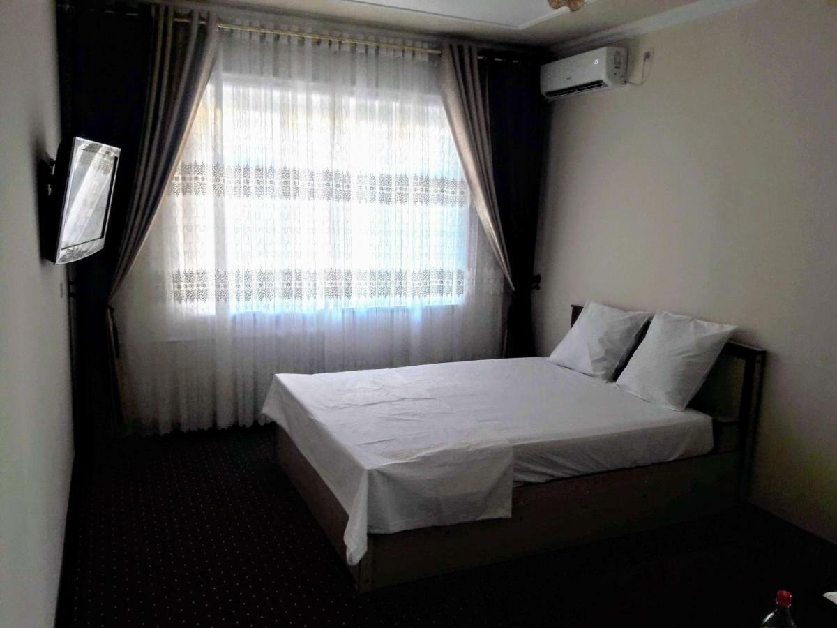 Manzur Apartment Fergana Exterior photo